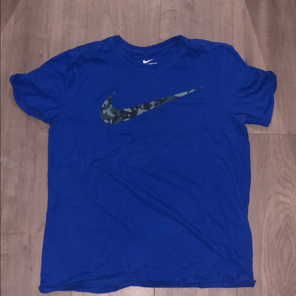 Blue men’s NIKE t-shirt